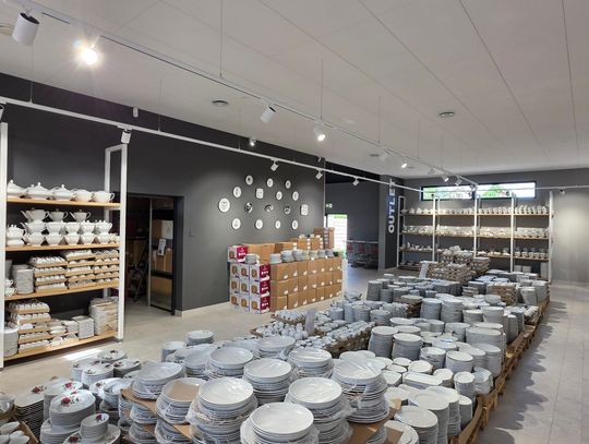 Dyrektor Marketingu i Sprzedaży Polskich Fabryk Porcelany „Ćmielów” i „Chodzież” w studiu Radia Rekord Świętokrzyskie.