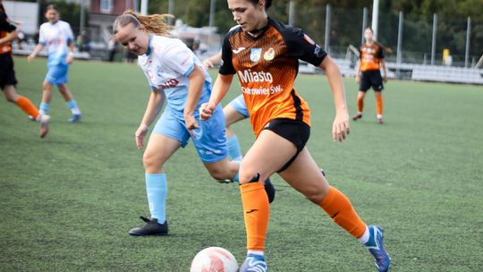 3 Liga Kobiet. KSZO 1929 Ostrowiec Św. - Beniaminek krosno [ZDJĘCIA]