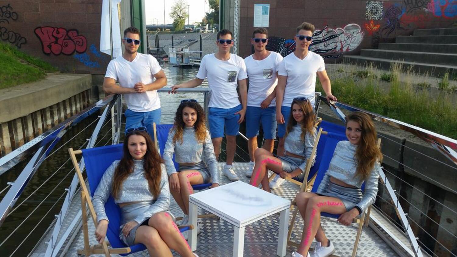 essential-models-4-64ed0c19aba17